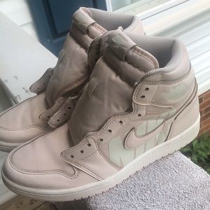 Used Jordan 1 Retro High Guava Ice